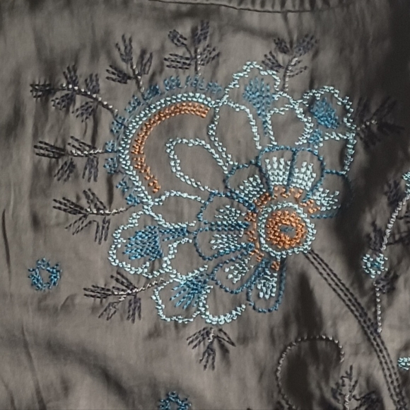 Beaded blouse - Picture 3 of 6